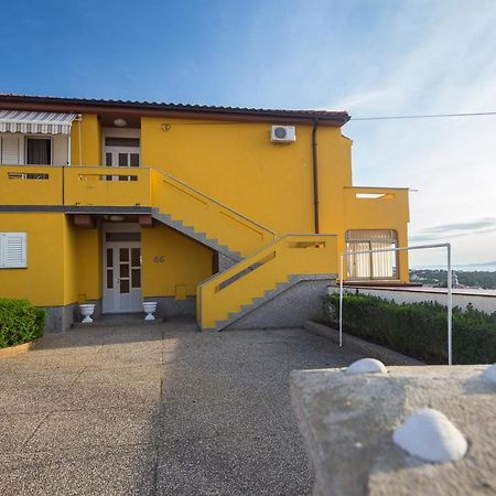 The Manzoni Family 1 Hotel Punat Exterior foto